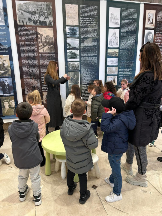 Šibenski mališani u Muzeju saznali kako su naši stari živjeli prije 100 godina