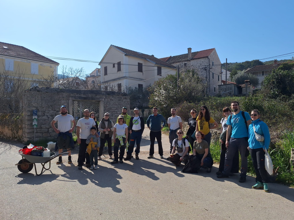 Kamen po kamen, biljku po biljku, Udruga Tatavaka i brojni volonteri udahnuli novi život Gnjilovači