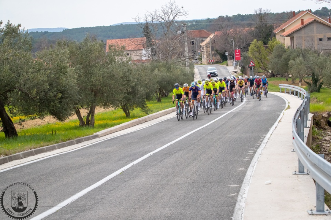 FOTO Održana biciklistička utrka 'Skradin Granfondo': Poljska dominacija, medalje za Srimu i Vodice