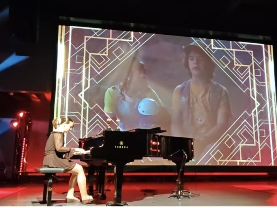 Učenici šibenske glazbene škole koncertom donijeli Hollywood u Arsen