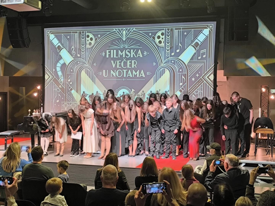 Učenici šibenske glazbene škole koncertom donijeli Hollywood u Arsen