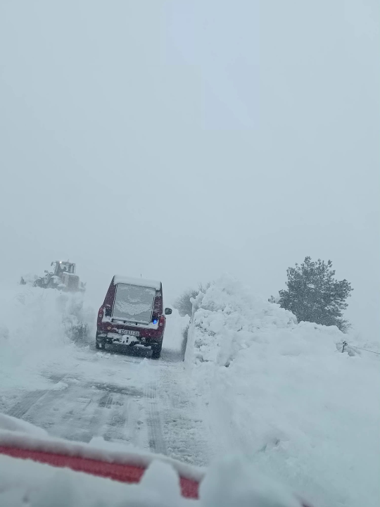 Oluja i snijeg digli sustav na noge: Preko 5 tisuća vatrogasaca spašavali i sanirali štete