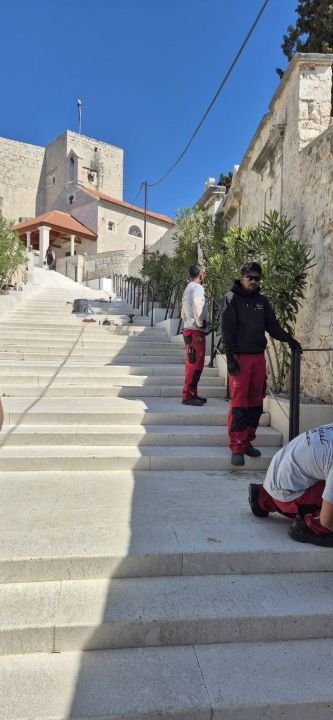 FOTO Čempresi se pohvalili novotarijom na groblju sv. Ane