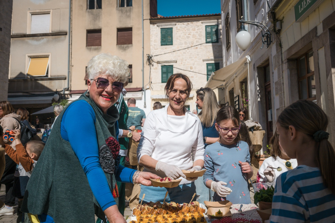 FOTO Mala loža se pretvorila u tradicionalnu marendašku kulisu: Uspješno otvorena treća sezona projekta 'Taste like... marenda'