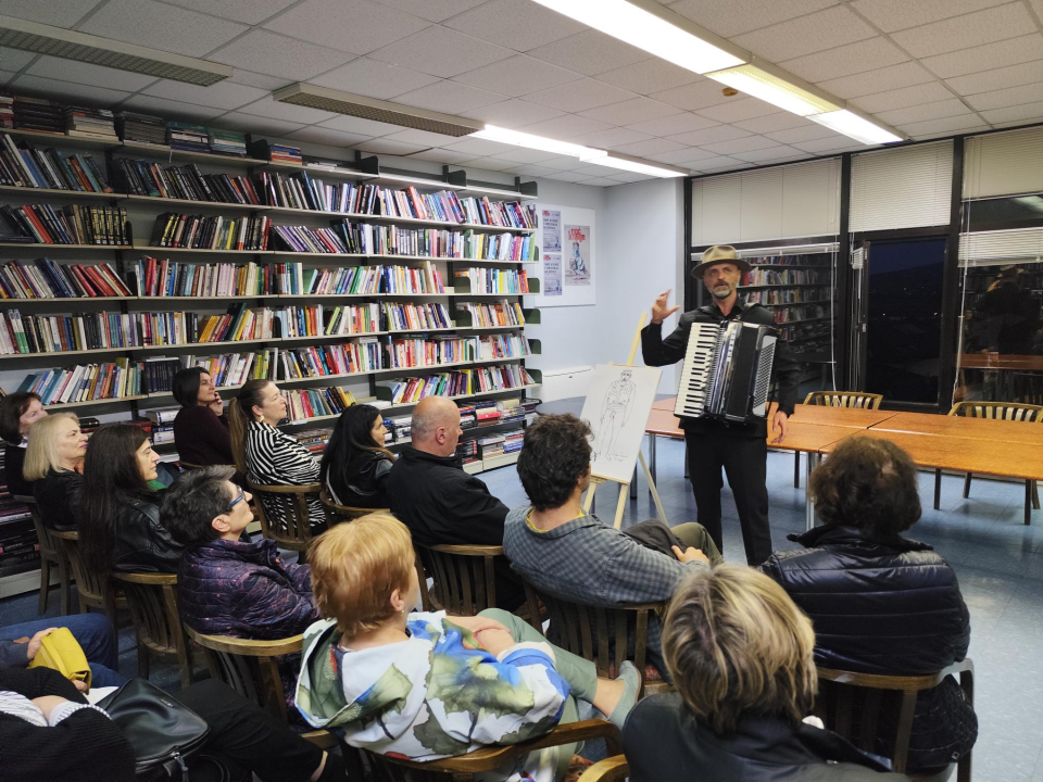 Damir Karakaš u Drnišu predstavio svoj novi roman