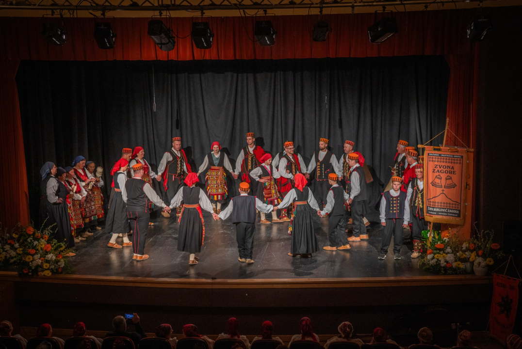 Raskoš županije predstavljat će KUU Zvona Zagore, KUD Zora i KUD Dinara