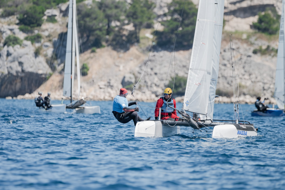 Prvi dan Croatian Trophy Callengea: Jedriličari iz nekoliko zemalja zaplovili šibenskim arhipelagom